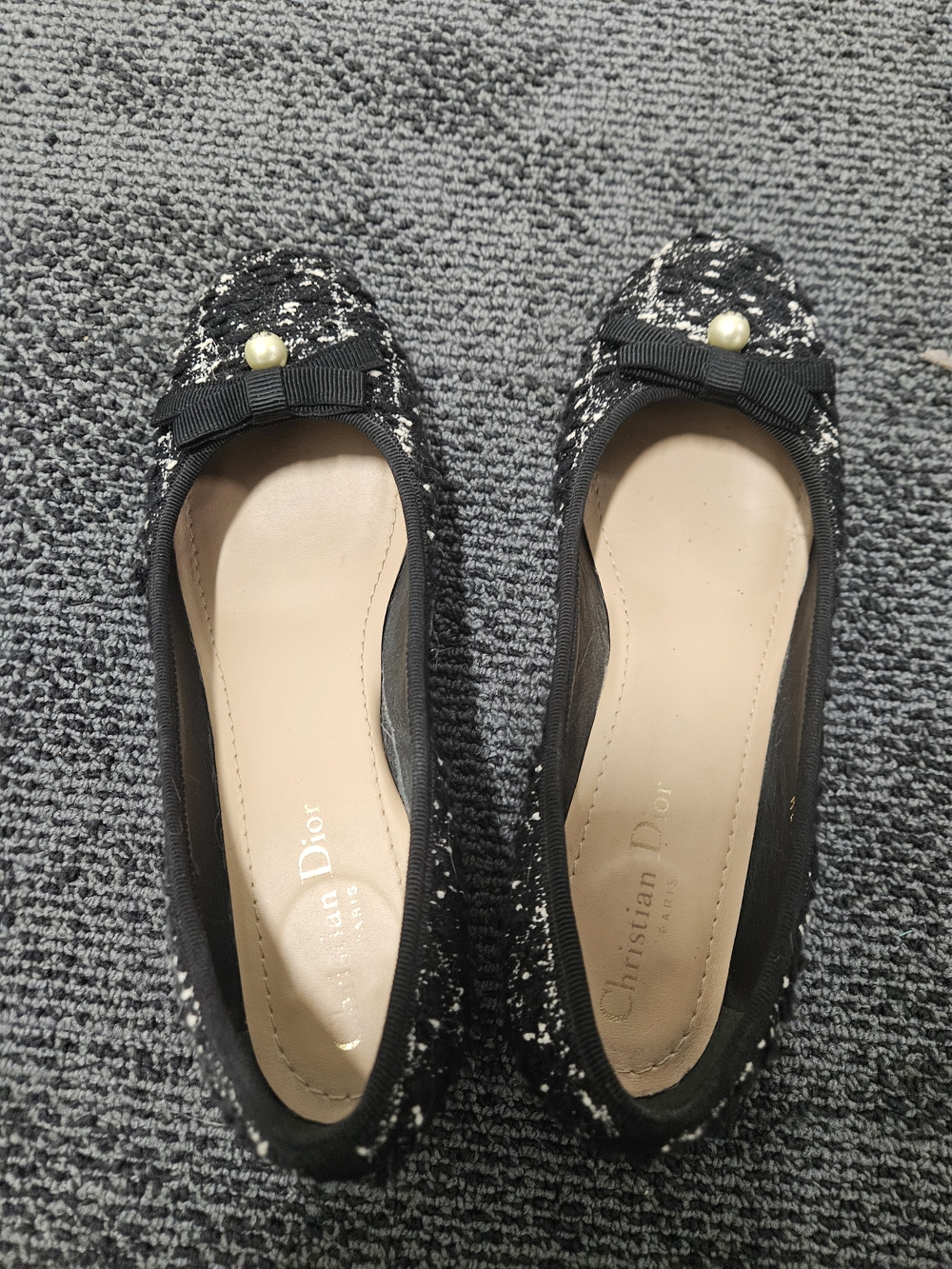 Dior Elegant Pumps | Black & White | Low Block Heel | Pearl Bow Detail - Picture 2 of 3